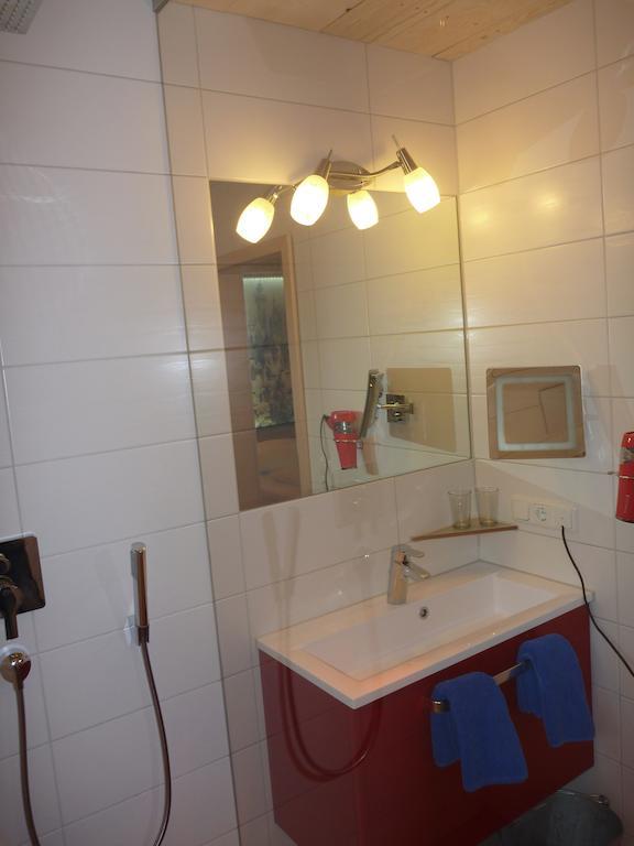 Gaestehaus Guggomos "Das Allgaeustyle" Fussen Bagian luar foto