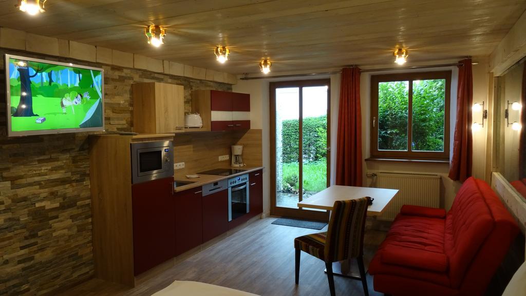Gaestehaus Guggomos "Das Allgaeustyle" Fussen Bagian luar foto